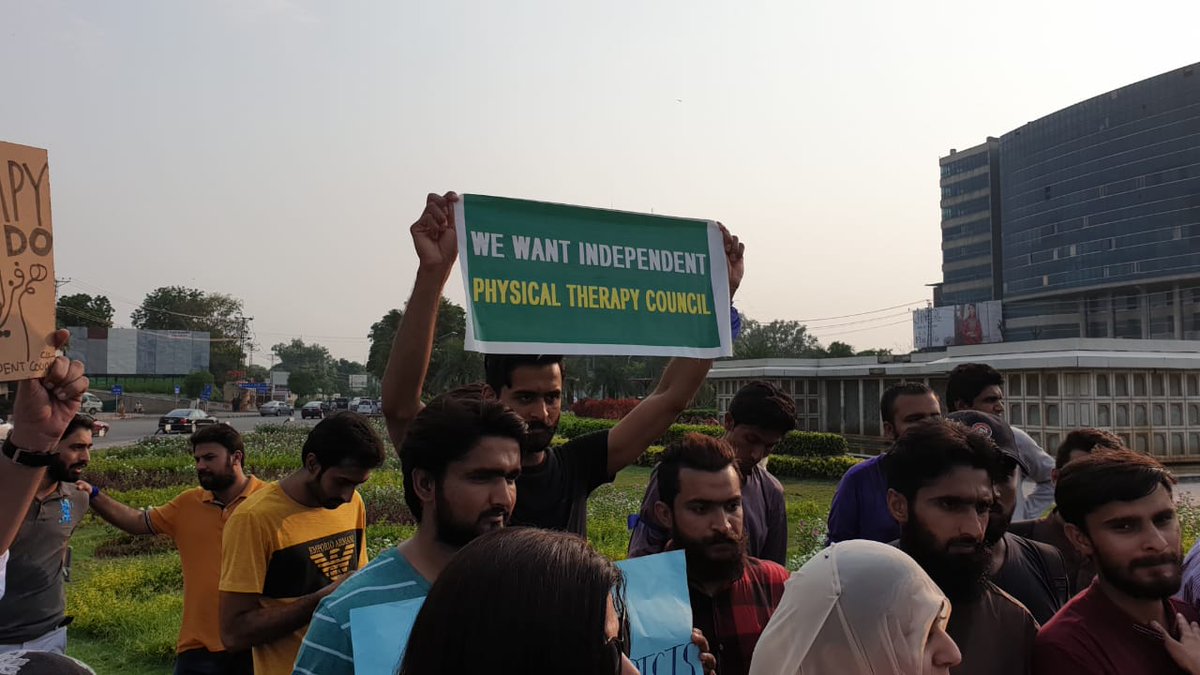 Abdul_88AB's tweet photo. It's a very big failure of this government that they made physical therapists to come out on roads and do a protest. It's been a long time since we started the protests but the government didn't took it serious.I think it's not a big issue the only thing we want is a peaceful ptc https://t.co/E9cDKrxXpi