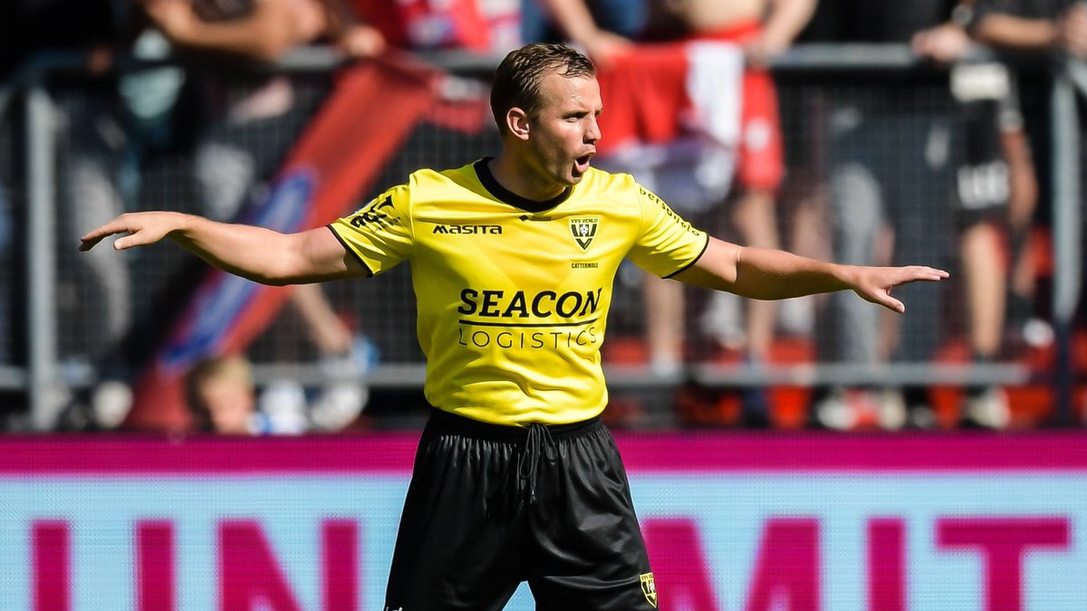 ODDSbible's tweet photo. 🔶 11 minutes into his VVV Venlo debut and Lee Cattermole has been booked 

The man, the myth, the legend 😂 https://t.co/Tgkw3vbXKd