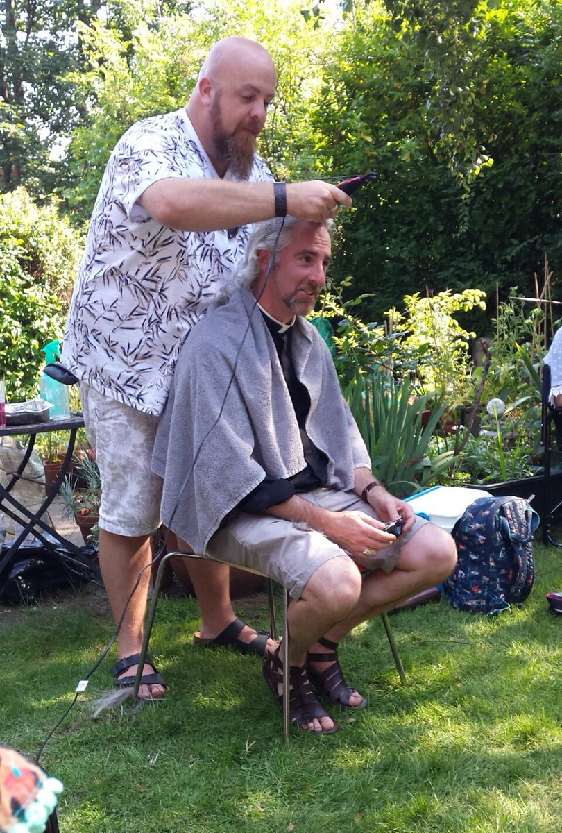 peer_talk's tweet photo. Fabulous afternoon meeting the people of @Batley__parish at the parish BBQ

@RevMartinNaylor in @B1g_Daddy_G's capable hands as he shaves his head in support of @peer_talk and @CombatStress 

Massive thanks Martin 👍

#itsokaytotalk
#mentalhealth

https://t.co/Y5XcbevKFA https://t.co/eLSsfDTtaz