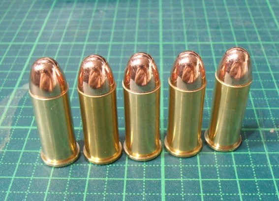 Guillotine The Great على تويتر ダミーカートはc Tecの空撃ち用 38スペシャル弾 タナカ ハートフォード用なので全長が少し長いが 薬莢の口を少し切り詰めるだけで 無問題で入る ネジ山も残ってるので 本来の弾頭をネジ込めて空撃ち機能も生きてる チャリッチャリッと