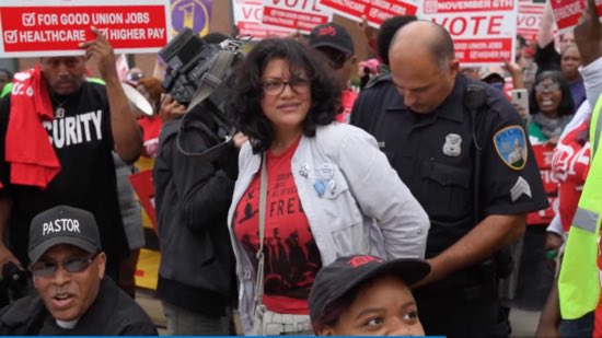 Jeffers28083958's tweet photo. Welcome to the Democrat Party ...
✔ #violent
✔ #unAmerican
✔ #proIslam
✔ #antiChristian
✔ #proCommunism
✔ #Fascist
✔ #antiLawEnforcement
✔ #Evil
#WalkAwayFromDemocrats https://t.co/i7DfInYAZ1