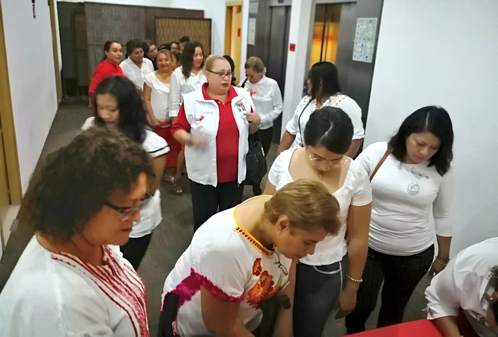 ChiapasOnmpri's tweet photo. Bienvenidas al taller "Comunicación efectiva y afectiva en el liderazgo de las mujeres" https://t.co/F7tbXBklDt