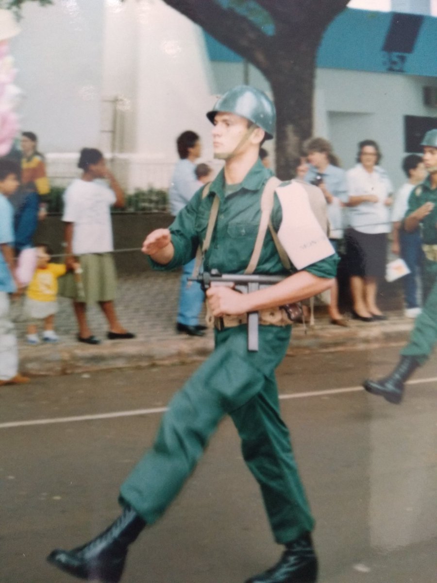 Há mil anos atrás, mas orgulho de ter dado pequena contribuição. Feliz dia do soldado.