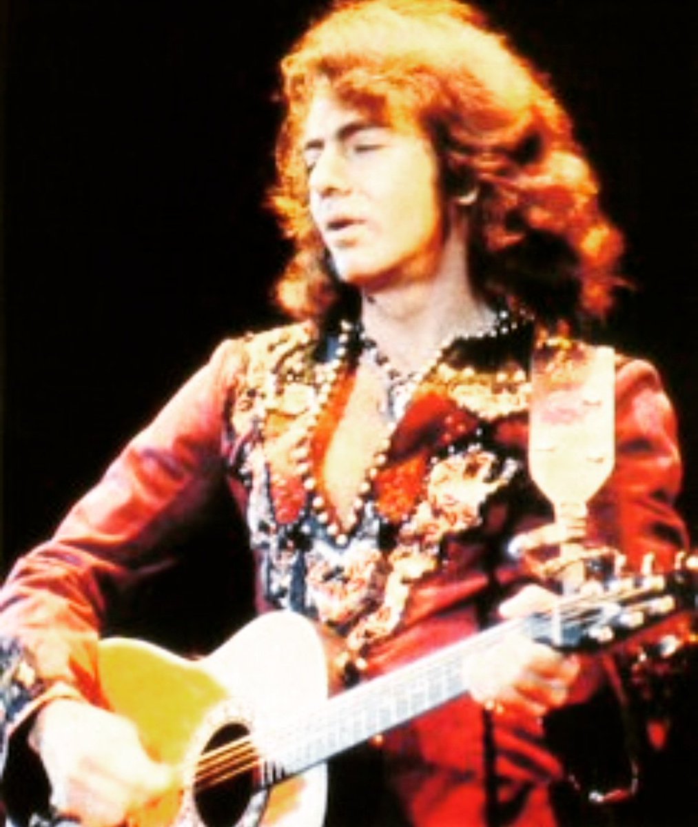NDiamondFansDE's tweet photo. 47 years ago, @neildiamond set new standards of performing with his #hotaugustnight series. #han #neildiamondlive #neildiamondforever #desertislanddiscs https://t.co/iQjkJicmr3