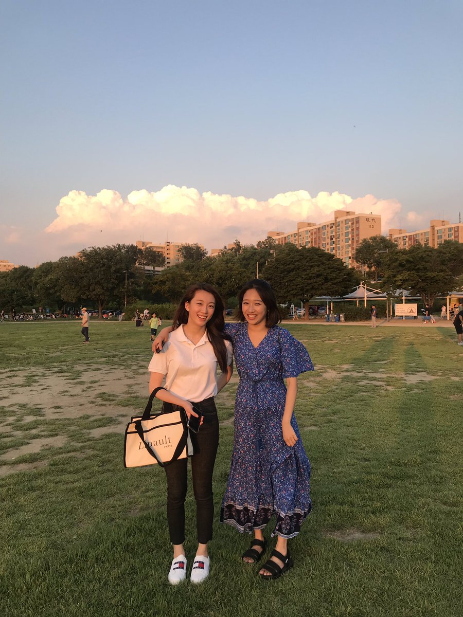 jane_chun_'s tweet photo. Good nighhht💜 https://t.co/6pSxfif1Ho