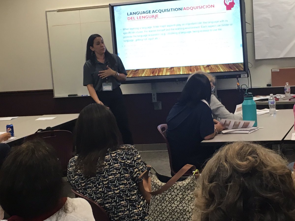 MrPayamps's tweet photo. The pride is indescribable. @DualUnidos had 3 teachers, 2 academic coaches, and 2 administrators selected to present at #gogadii2019. https://t.co/E61I59khyX