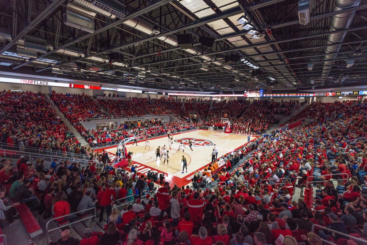 Back to classes tomorrow &amp; that means Coyote Basketball is around the corner. Renew your season 🎟️ today and be entered to win a Coyote swag pack 🔥

🎟️ bit.ly/2019SDTickets

#10DaysOfTickets | #GoYotes | #WeAreSouthDakota