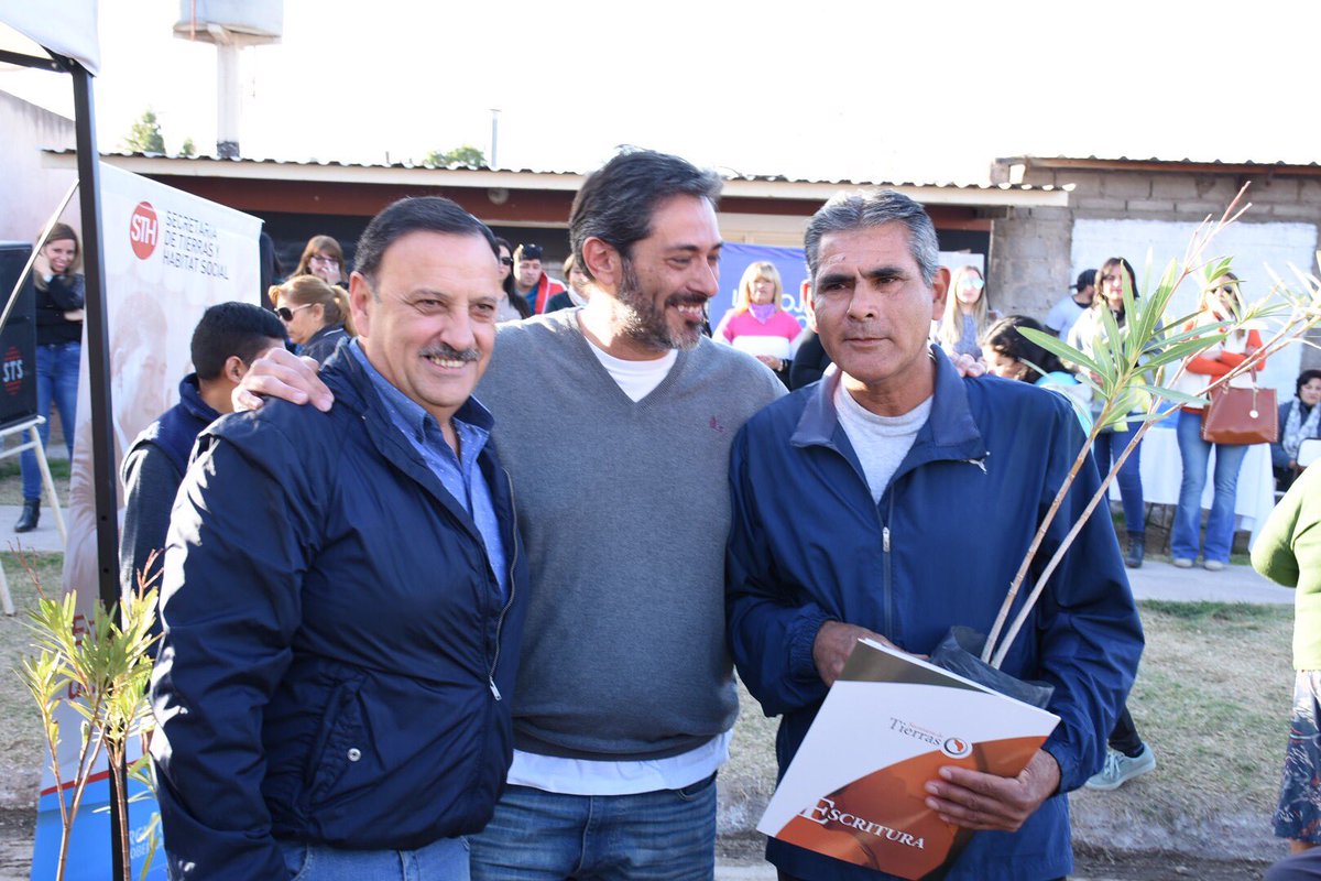 santiago_azulay's tweet photo. Felicitaciones @QuintelaRicardo querido, si hay algo que no va a faltar es peronismo!! @Florelop éxitos y mis mejores deseo en todo! @TeresitaMadera abrzo grandote !! Como antes, hoy también con @jfrejal seguiremos trabajando por la victoria del peronismo! junto a @SergioGCasas https://t.co/1CDg4rKiJo