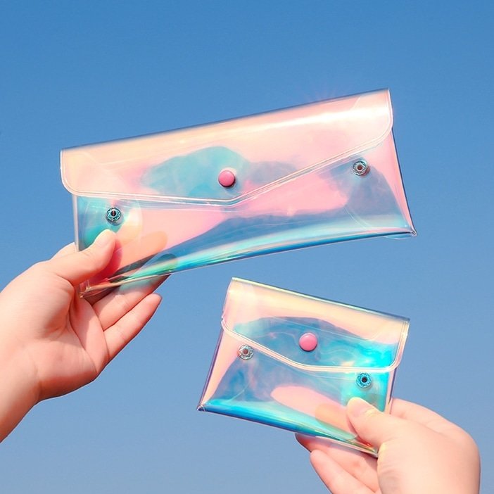 urfavenina's tweet photo. Pre-selling!!!! Transparent holographic pencil case & coin purse!!! Swear, made out of really great material!!! ♡♡♡ #HelpYourGirlOut https://t.co/TABmL0tIsZ