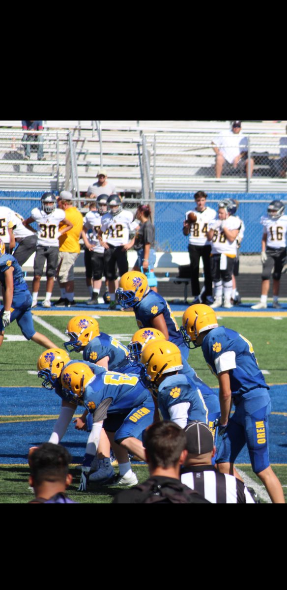 TheKioskGuy's tweet photo. Nothing like having two dominate OL in the family at the same time, on the same team at the same dinner table! With #64 Logan Wheeler and #76 Carsen Wheeler YUP! Orem 30 Summit Academy 6.#OremTigerFball #oremhightigers @TheKioskGuy https://t.co/yHhgwqCnsx