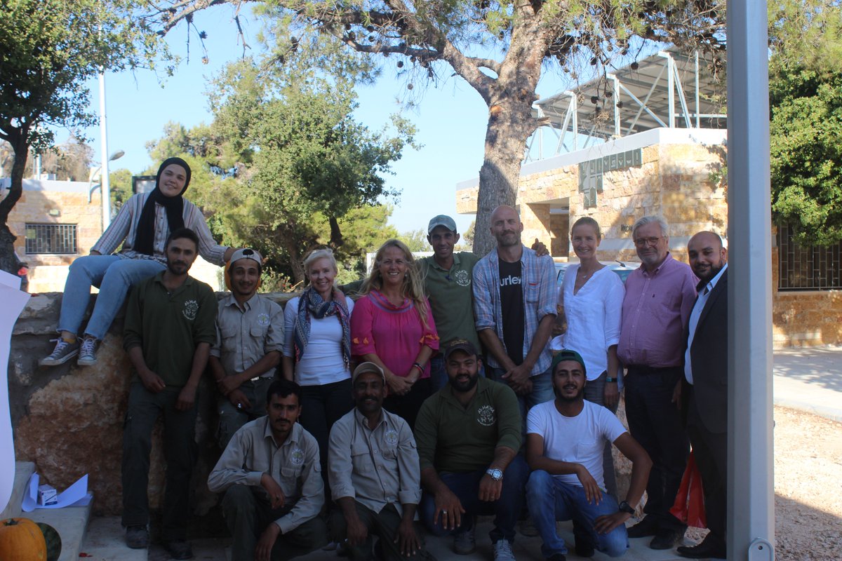 welfare_global's tweet image. Global Animal Welfare Co-Founders Annemarie Weegenaar and Nic Field joined by Shae Holden delivering animal management workshop at Al' Ma Wa, Jordan recently. @AnimalsAus @PAFJordan @NicaField #animalwelfare #Jordan #AlMaWa #NewHope
