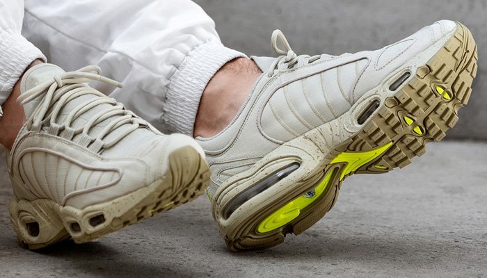 nike tailwind sandtrap