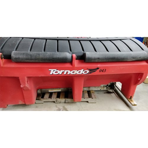 Snowplowsplus's tweet image. We have (1) Used Western Tornado 8ft 1.8 Cubic Foot Poly Hopper Salt/Sand Spreader for sale with our wireless controller kit already pre-installed. Will go fast! $3950 cash! Half the price of a brand new Tornado and in great condition! - bit.ly/2NxCvPa