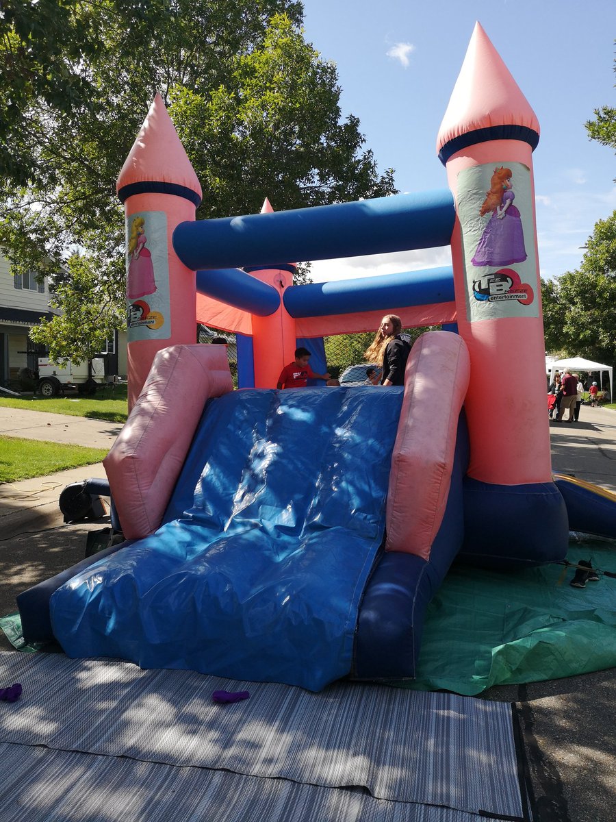 NOWCottonRandi's tweet photo. Block party!!! WOOO It's going down right now in Leduc and there is plenty of activities set up for the kids and lots of food for adults!! @NOWtrucksicle #1023NOWRadio #NOWTrucksicle https://t.co/JVksoku8TX