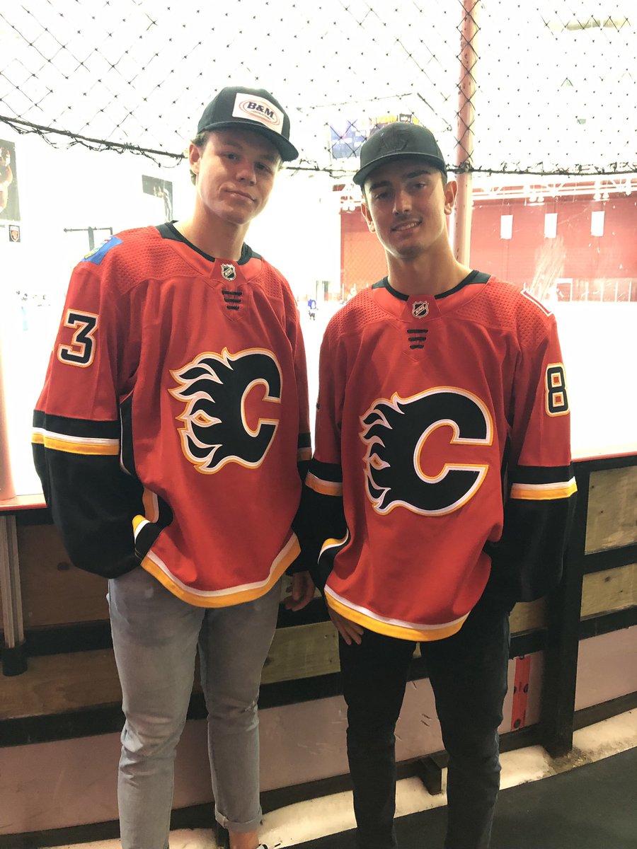 SAIT_Trojans's tweet image. Pretty cool to have @NHLFlames prospects Glenn Gawdin and Andrew Nielsen at Trojans Arena to help out at the @FlamesFdn @SportChek #DevCamp19...