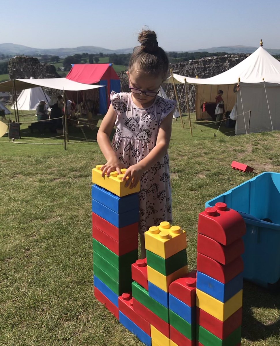 RobertsTrisha's tweet photo. Few hrs with my history geek doing what we enjoy most #castles #wales #dragons @cadwwales @DenbighCastle https://t.co/IsVt2ob49I