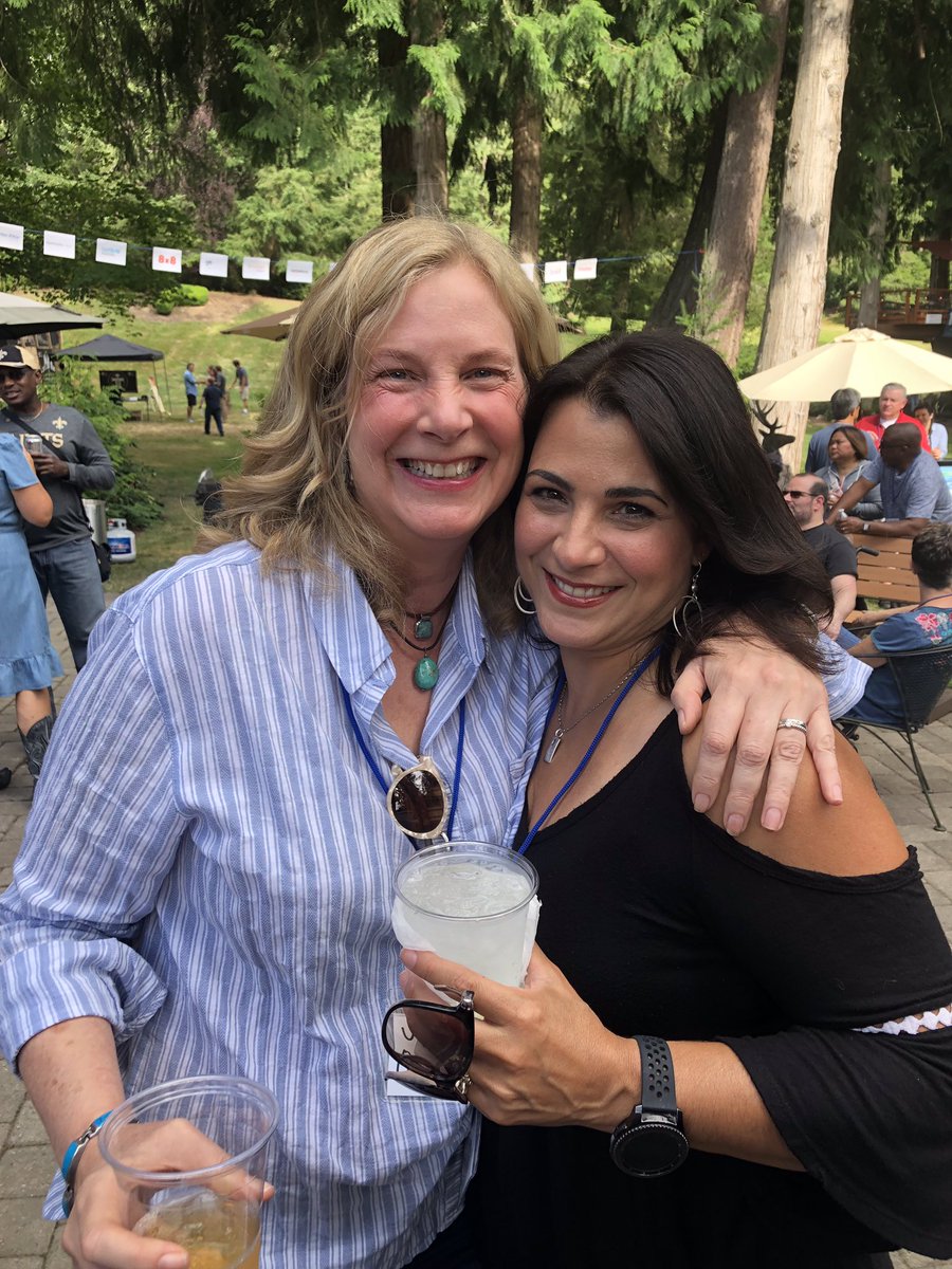 gocloudgirls's tweet photo. Cloud Girls @jeanoneill &amp; @hydenw representing in the Northwest! #womenintech https://t.co/AxhD2eKU7W