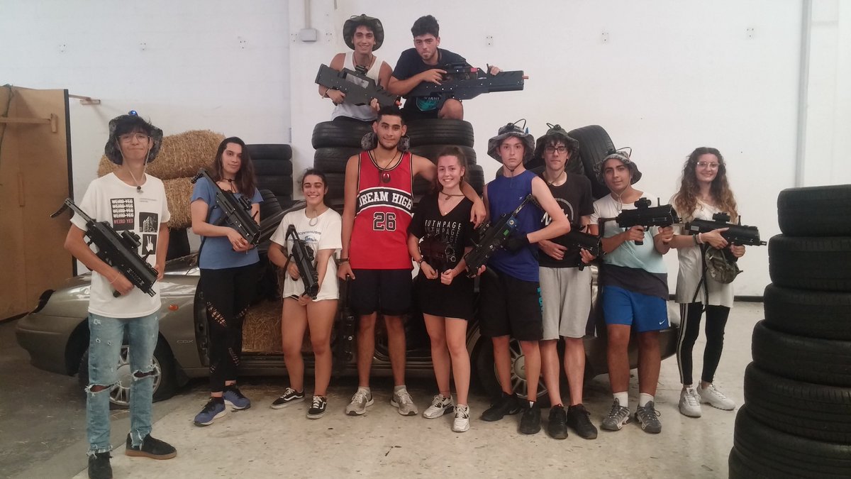 CorLaserCombat's tweet photo. Se termina otra semana de mucha guerra, os esperamos a partir del martes con las pilas recargadas.
Recordad que aunque no estemos podéis reservar en la web para las batallas abiertas (https://t.co/sIWrvYCNHe) 
#lasercombat #ociocoruña #actividadesengrupo #coruñalasercombat https://t.co/RPrQeuOVE2