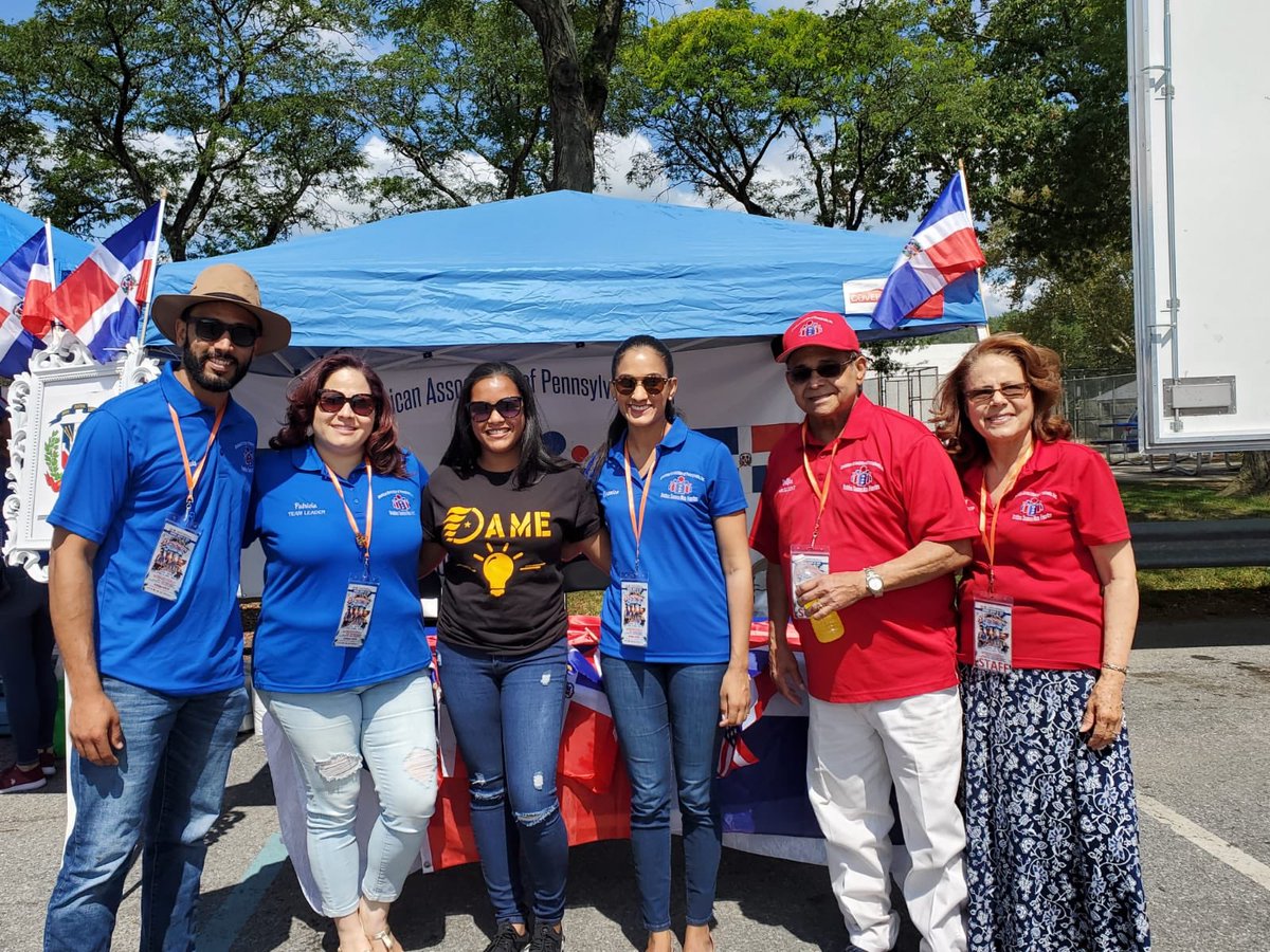 YoSoyDUSA's tweet photo. Our Director @ElySantosNY along the #DominicanAssociationofPA at the Dominican Festival in Allentown, PA, empowering our community accross the U.S.
#YoSoyDusa #DominicansInPA #DusaInPA https://t.co/35nTYfVBo1