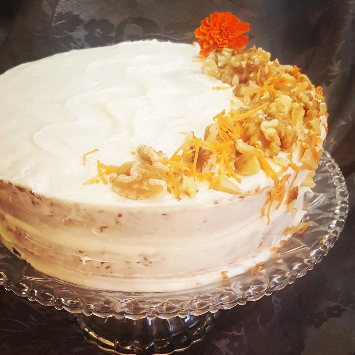 Carrot cake with cream cheese frosting. Good idea at the time but the reality of baking a cake in a heatwave....the frosting melted and the cake went slightly sticky. More reason for us to eat it fast!😋💚 #Vegan #cake #veganfood #easytobevegan #dairyfree #govegan #whatveganseat