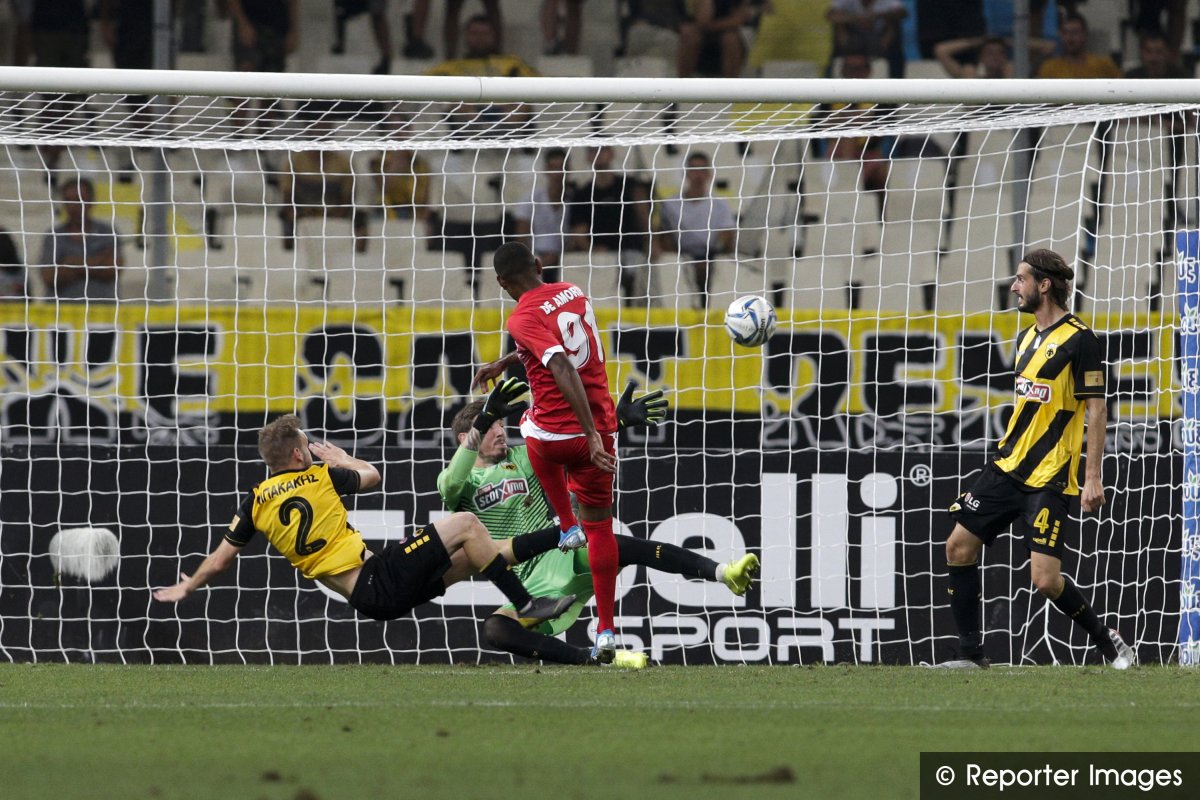 Super_League_GR's tweet photo. Καρέ-καρέ το γκολ του Ντε Αμορίμ, με το οποίο η Ξάνθη άνοιξε το σκορ στο 67'
➡️ https://t.co/Xsq5ZDt9BX

#slgr #aekaox #matchday1 https://t.co/U2QhI2DAWp