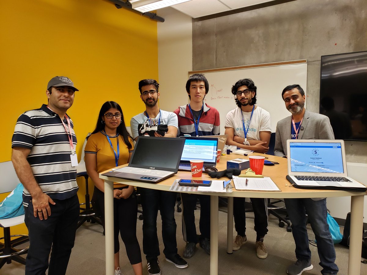ehsaneskandarim's tweet photo. Judge time with the amazing people at  #HT62019 @HackThe6ix with @Vivek_Patel_PBI

Team 61: Spectrum Vision Manik chaudhery, Deeksha Chaudhery @JerryPa21523171
, and Moiz Ahmed
 and the great @microsoftcanada staff #mvpbuzz  @Azure
@msdevCA https://t.co/nAxTyDging
