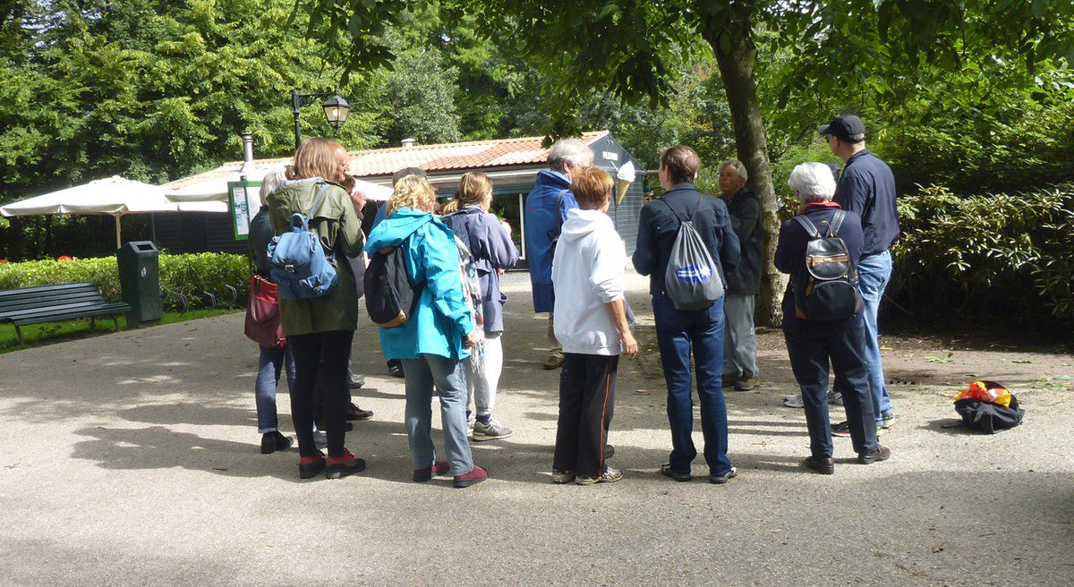 #ZomerfeestAmstelpark IVN-Instituut voor Natuureducatie 11.00 uur Natuurexcursie met Gert Snoei door het veelzijdige Amstelpark. Gratis en duurt ca 1,5 uur. 
@ivnamsterdam #buurtfeest #kunst #cultuur #muziek #dans #zomersehapjes #workshops #demonstraties bit.ly/2KQ2RsQ