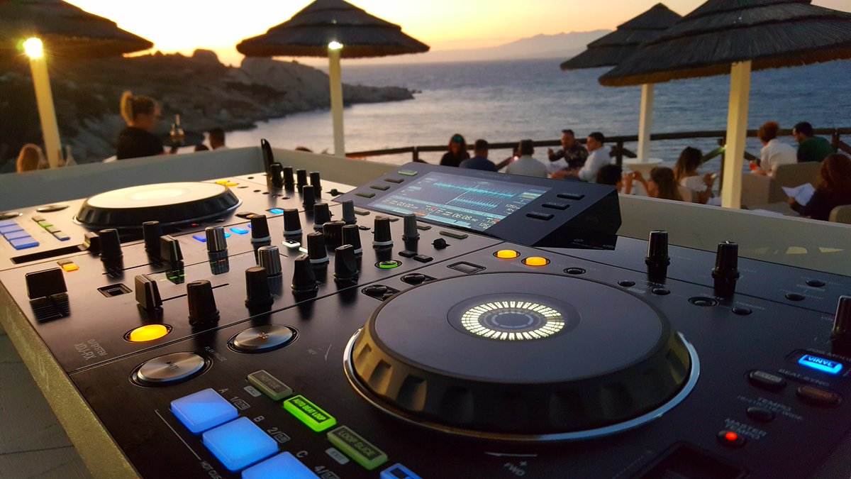 djraym74's tweet photo. #djraym74 #deephouse #Sardegna #sardinia #djset https://t.co/jgiMFfZky9