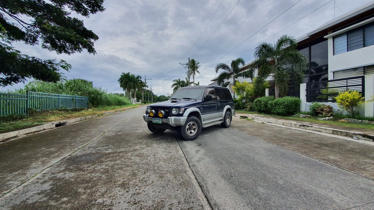 technodorifto's tweet photo. 25 years strong and Still Gripping the Ground!!! Pajero XR-Limited
#v46wg #pajero #shogun #montero #4m40 #moonlightblue https://t.co/Q342YNgcCs