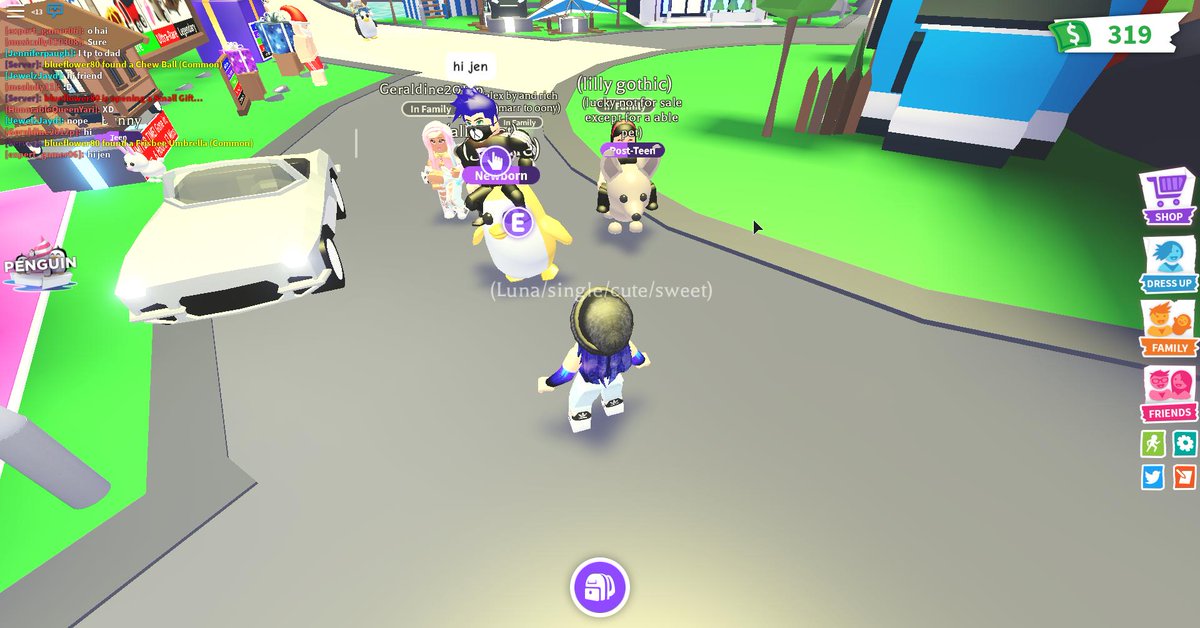 LPrincess80's tweet photo. wow a ride a pet a golden penguin! https://t.co/yocEizRFpo
