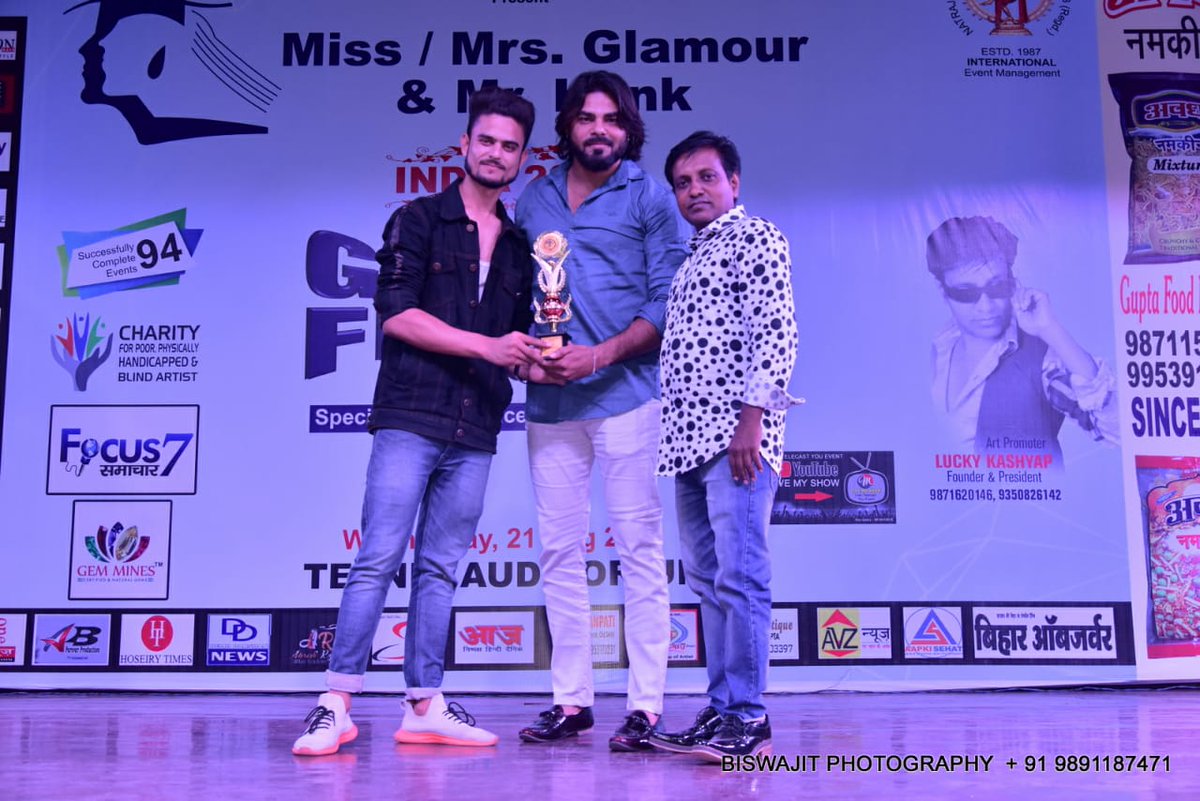 Nirbhay_Arjun09's tweet photo. Honoured to be Part of #CelebrityGuest for Miss Mrs Glamour & Mr. Hunk India 2019 ❤️
Thanks Lucky Kashyap Ji
#NirbhayArjuna #ActorsLife #LifeStyle #FashionShow
#Model #Actor #Shows #Glamour #MrHunk #MissMrsGlamour https://t.co/G51HALrsL7