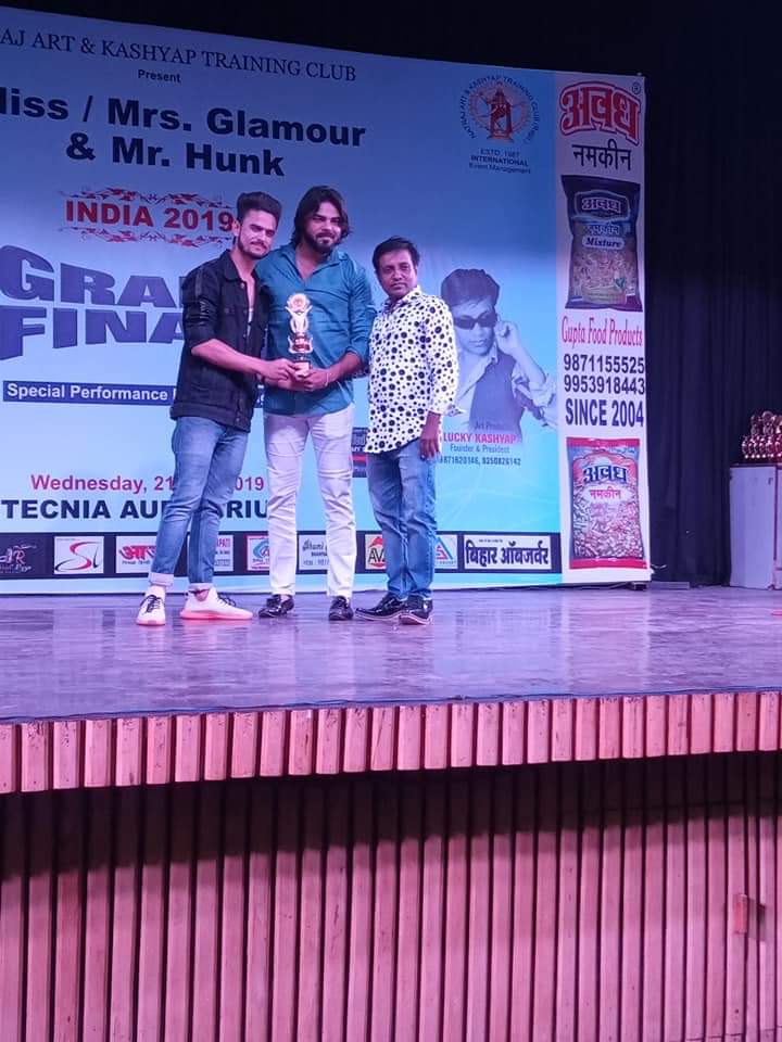 Nirbhay_Arjun09's tweet photo. Honoured to be Part of #CelebrityGuest for Miss Mrs Glamour & Mr. Hunk India 2019 ❤️
Thanks Lucky Kashyap Ji
#NirbhayArjuna #ActorsLife #LifeStyle #FashionShow
#Model #Actor #Shows #Glamour #MrHunk #MissMrsGlamour https://t.co/G51HALrsL7