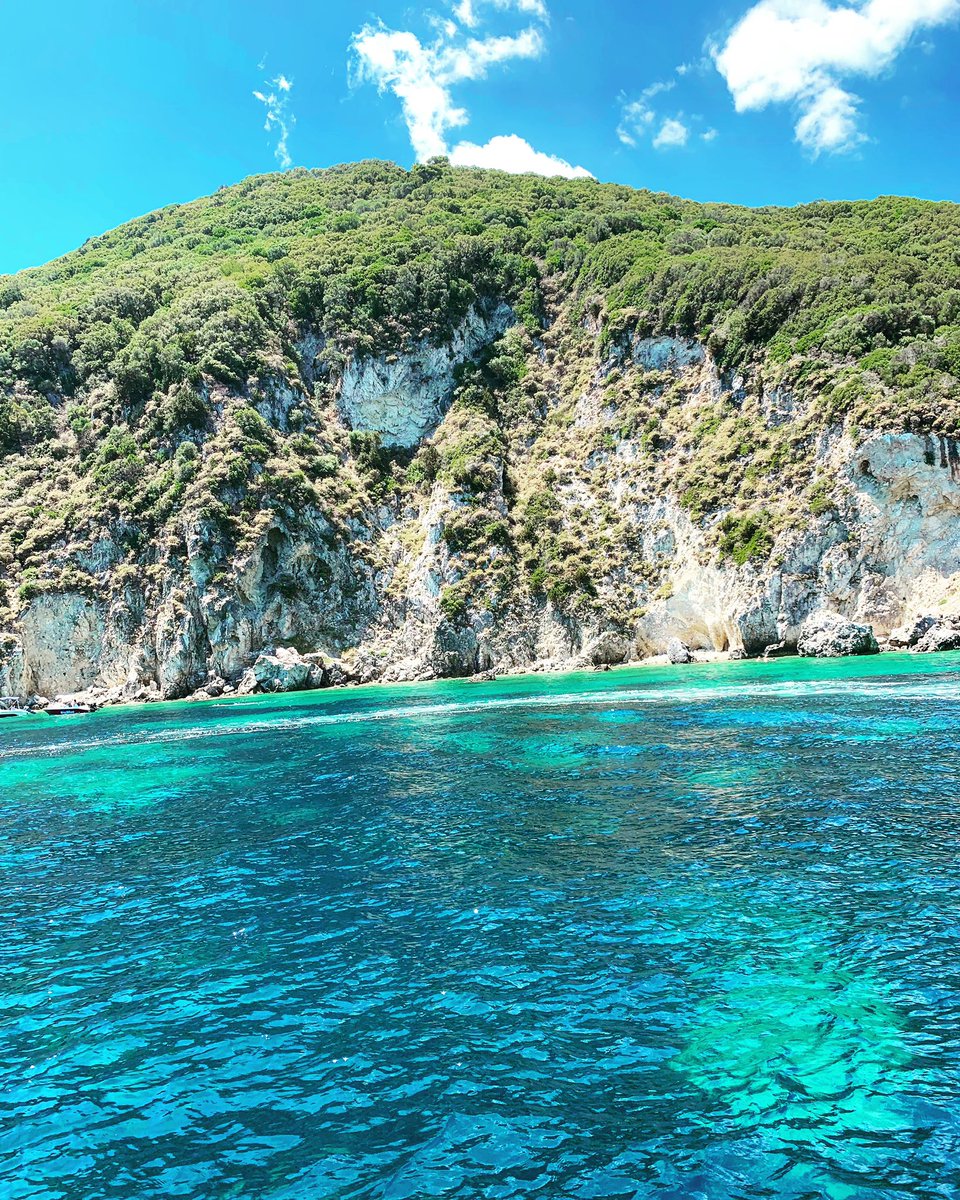 MaisieTravels's tweet photo. I miss Zante #zante #zakynthos #greece #greekisland #turtleisland #swimstop #seacave #turtlespotting #couplesholiday #travel #travelcouple #traveltheworld #travelwithme #travelphotography #travelphotographer #travelblog #travelblogger #travelvibes https://t.co/xdcCh3dR8E