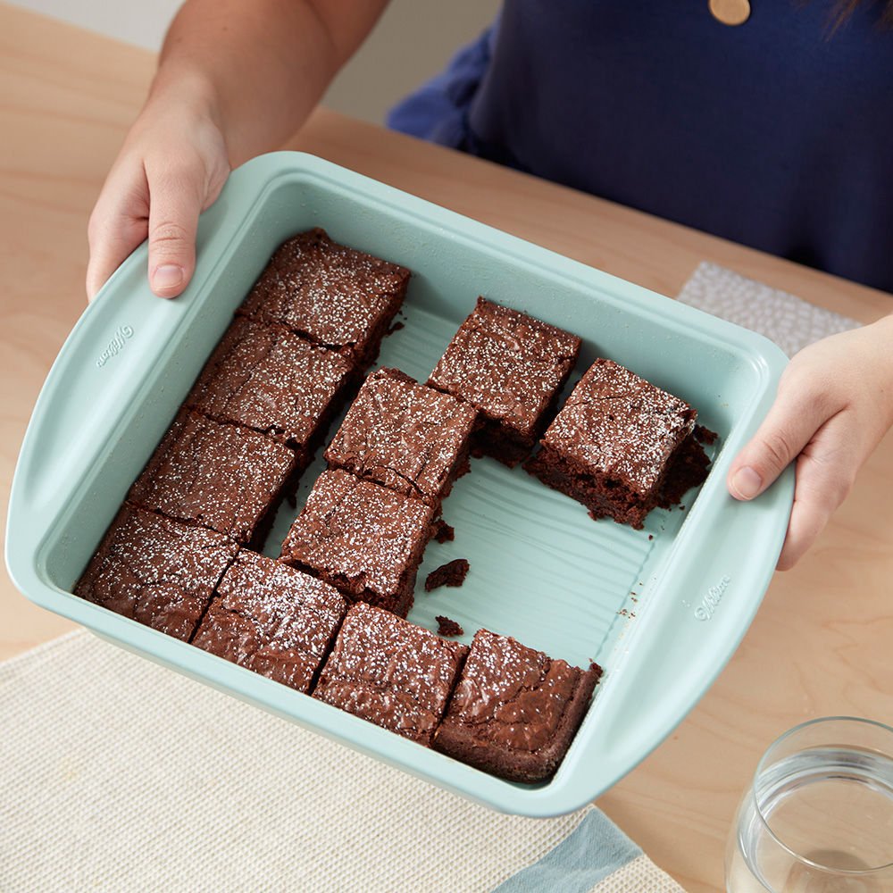 WiltonCakes's tweet photo. NEW! Texturra Performance Non-Stick Bakeware line with unique texture that encourages airflow and durability. The new line comes in trendy light blue color for a counter-worthy hue design. Shop here: https://t.co/SOfXacD3td #texturrabakeware #wiltoncakes https://t.co/hrDUstMi0h