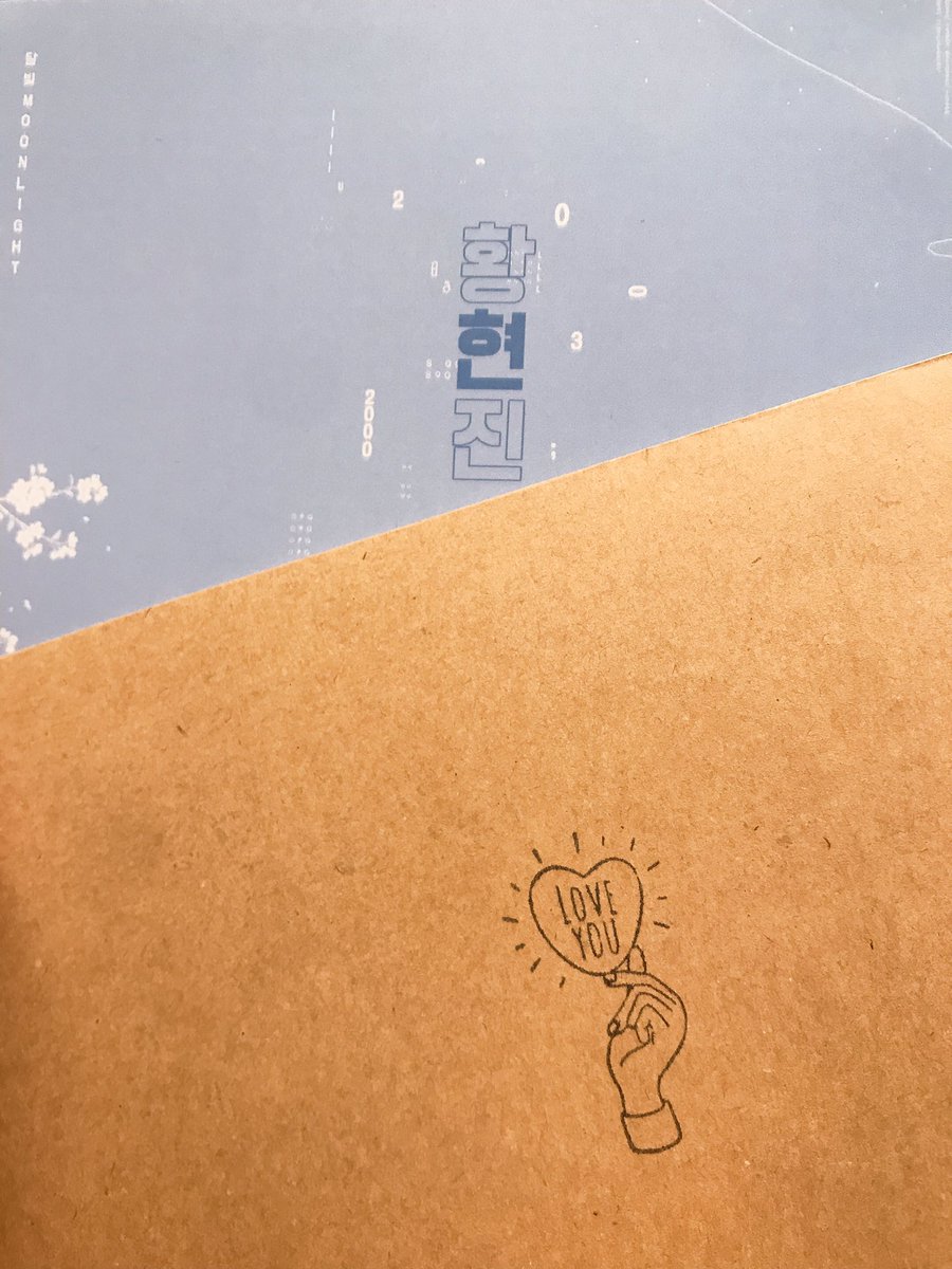 moonlight_2000z's tweet photo. I’m packaging the cheering kit and they will be shipped in early September 🥰 

Thank you for waiting ❣️ https://t.co/WhJ2GWP0kp