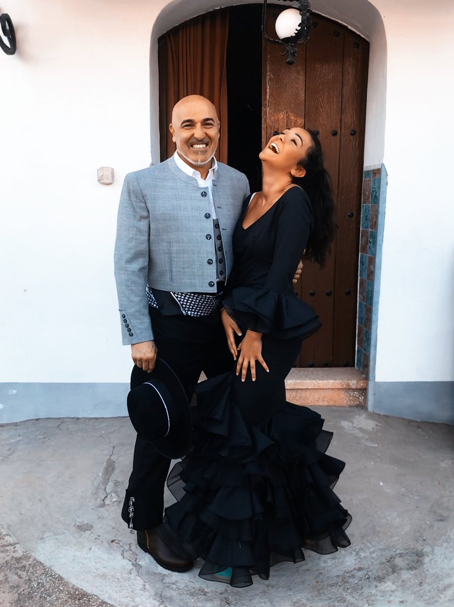 CuencaCelia's tweet photo. Si llego a saber que mi padre iba a estar tan feliz viéndome vestida de sevillana no hubiera tardado 9 años en pedirle un traje nuevo. https://t.co/RqVL2lPuG3