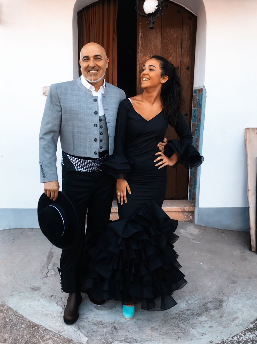 CuencaCelia's tweet photo. Si llego a saber que mi padre iba a estar tan feliz viéndome vestida de sevillana no hubiera tardado 9 años en pedirle un traje nuevo. https://t.co/RqVL2lPuG3