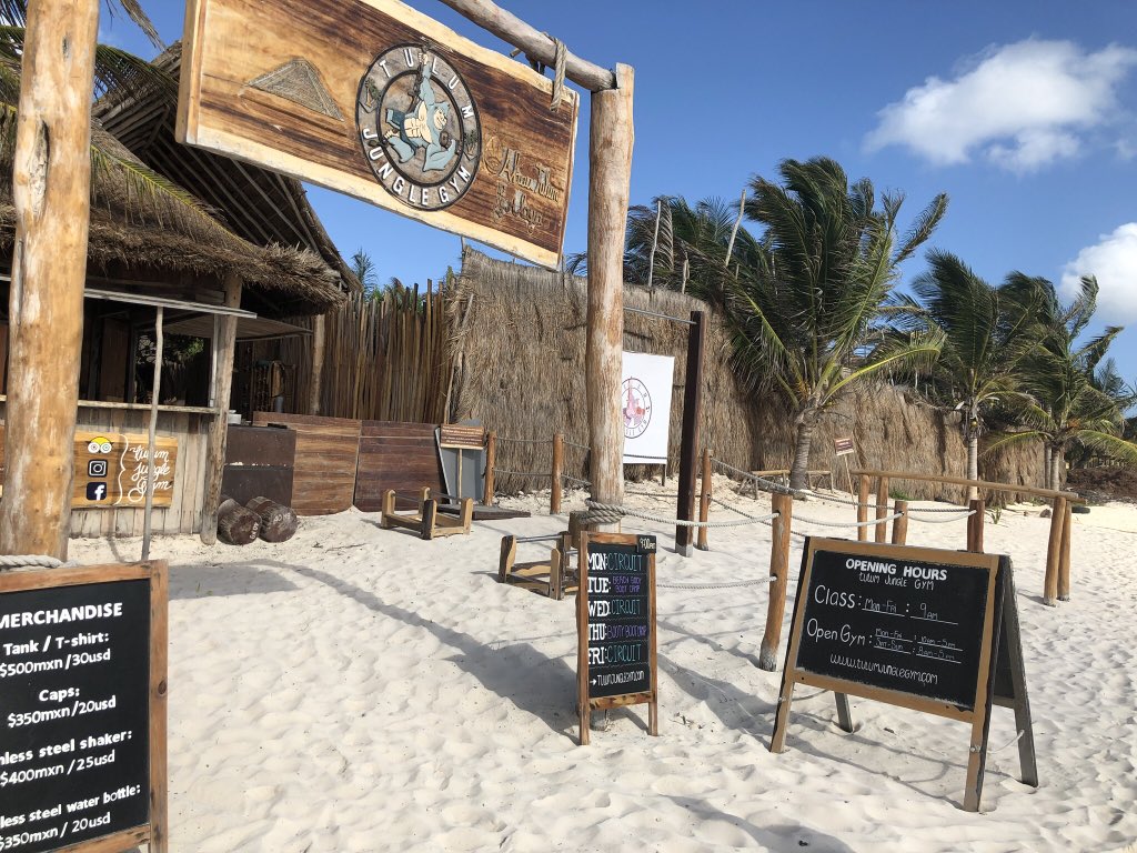 dchavar's tweet image. An early workout 🏋🏻‍♂️ can give you that extra boost of energy to help you conquer an action packed itinerary! You’ll be surprised what cool gyms and killer views you can find! Unl Data with #SimpleGlobal lets you search the nearest gyms 😉
#TMobileWingman #TeamMagenta #DreamTM 💪🏼