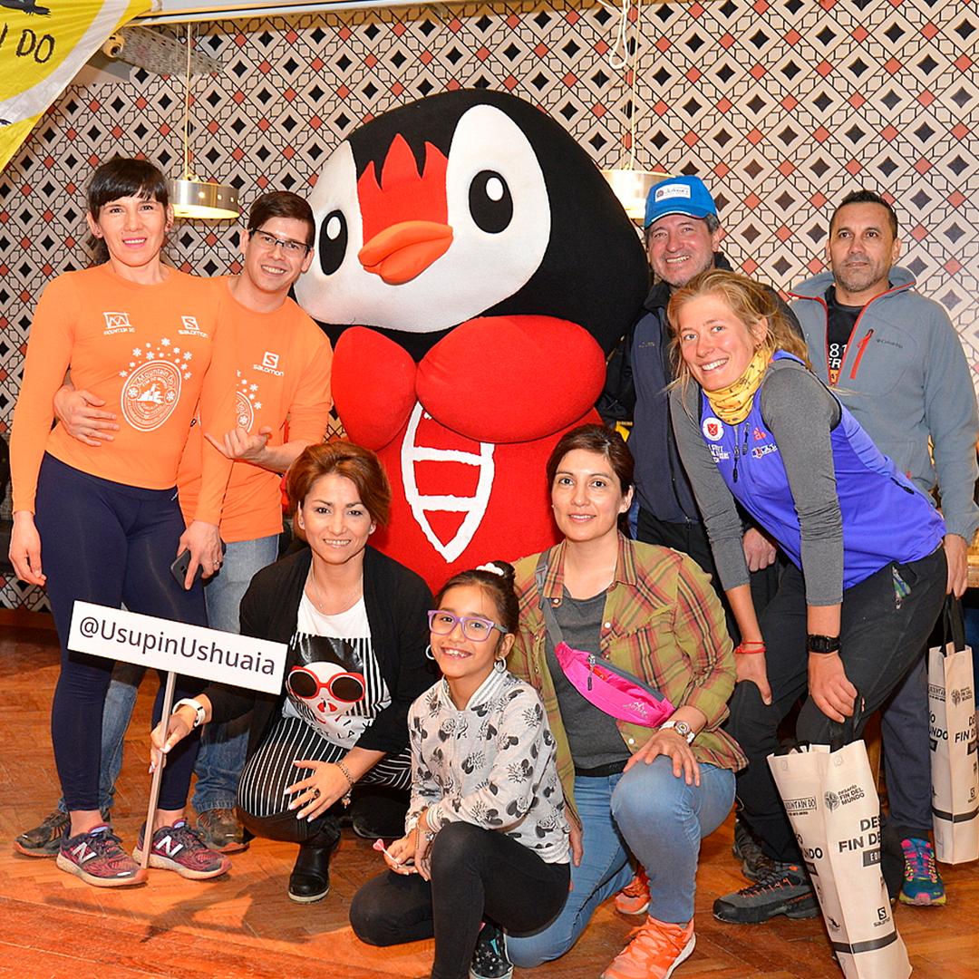 UsupinUshuaia's tweet photo. ¡Esto fue el #MountainDo! El sábado estuve en la inscripción de la carrera en el @AlbatrosUshuaia y hoy, bien tempranito, con mi amigo @KrundiCastor alentamos a los corredores en la largada, en @Cerro_Castor. ¡Felicitaciones a todos los que participaron!
#SoyUsupin #MountainDo https://t.co/uuOZlR7w8B