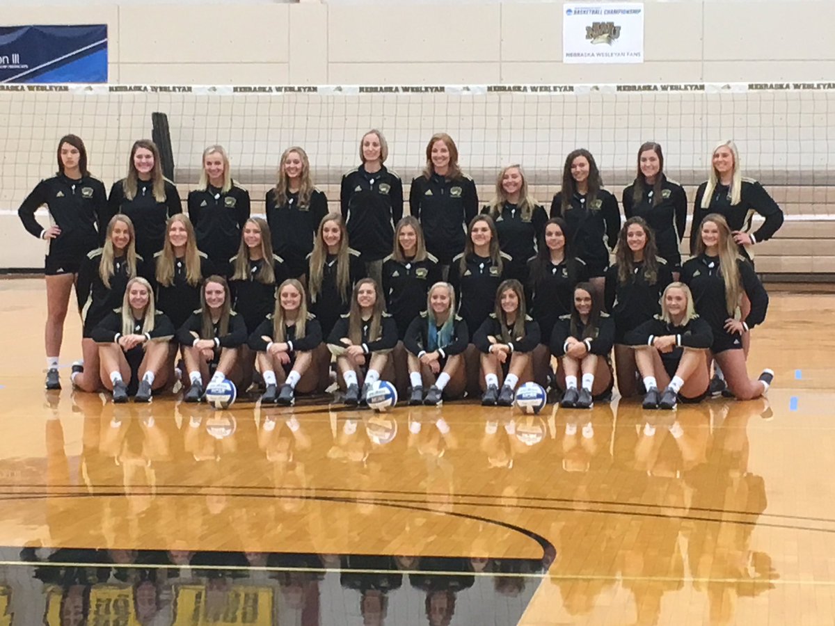 NWUSports's tweet photo. Photo day for @NWUVolleyball https://t.co/VGxsoJkDL8