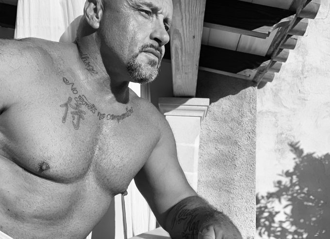 #dirkmoorpelicula #newmodelswanted https://t.co/iqaNmiu8AC<a href="/tag/dirkmoorpelicula"class="tags">#dirkmoorpelicula</a><a href="/tag/newmodelswanted"class="tags">#newmodelswanted</a>