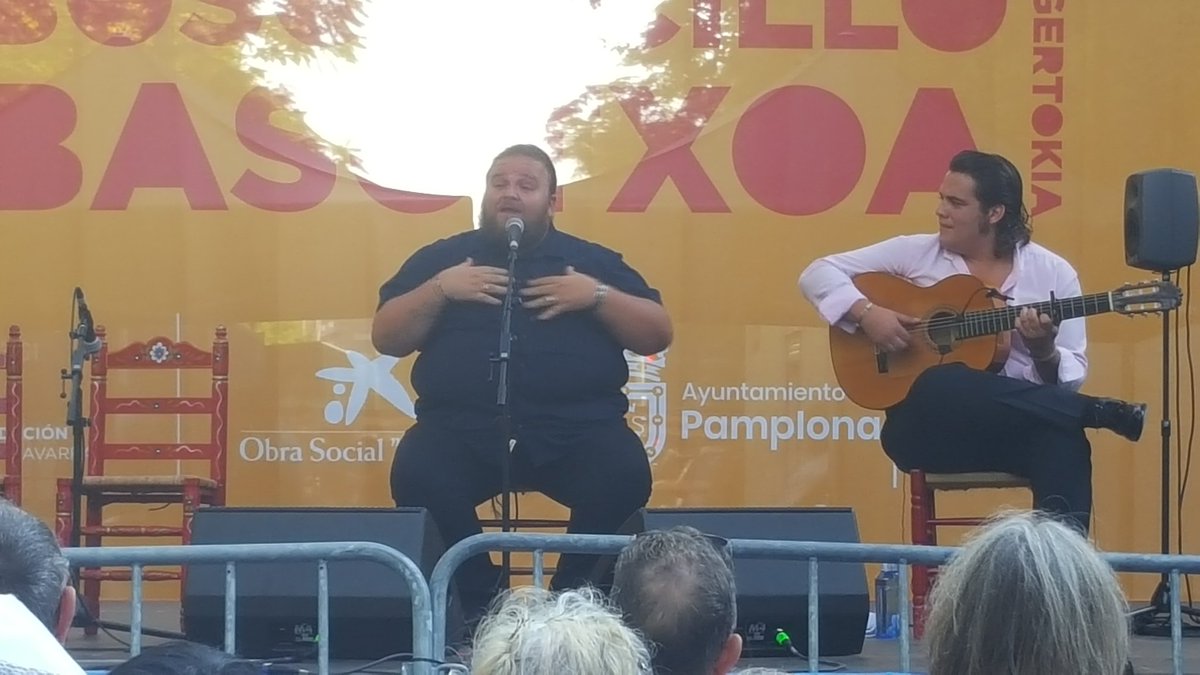 Mertxe_Beriain's tweet photo. Actuación de @EBD_cantaor en el Bosquecillo . #onfire2019 https://t.co/7TWSmqXFrs