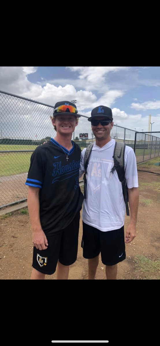 romeshubert_'s tweet photo. I couldn’t thank this guy and the @TheHAthletics organization enough for turning me into the player and person I am today and also always having my back. I will be forever greatful for him pushing me and getting me into a position to fulfill my goals in life. https://t.co/hf1yRJmvZ9
