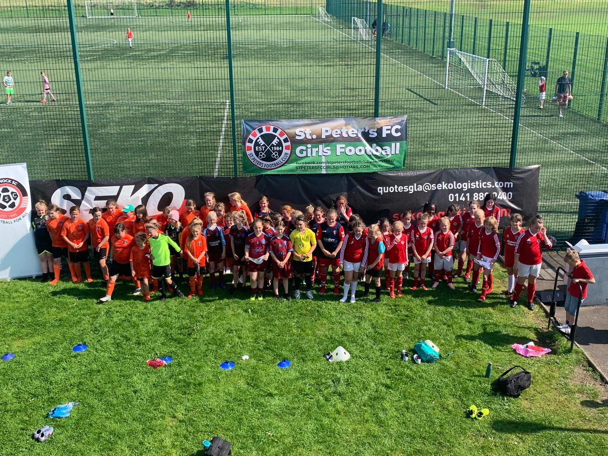 StPetersFC1984's tweet photo. 18 teams, Over 150 girls.
and our @stpetersnetball.
A day in the sun playing sport👏👏
Partnership @StPetersFCGirls @GiffnockSCGirls 

Brilliant and well done to all involved👏

@RonnieScobie @SEKO_Logistics 
@PaisleyWestCSH 
@ScotFAWest 
@ScotWFootball 
#OurGirlsOurGame https://t.co/MRmfY05JNM