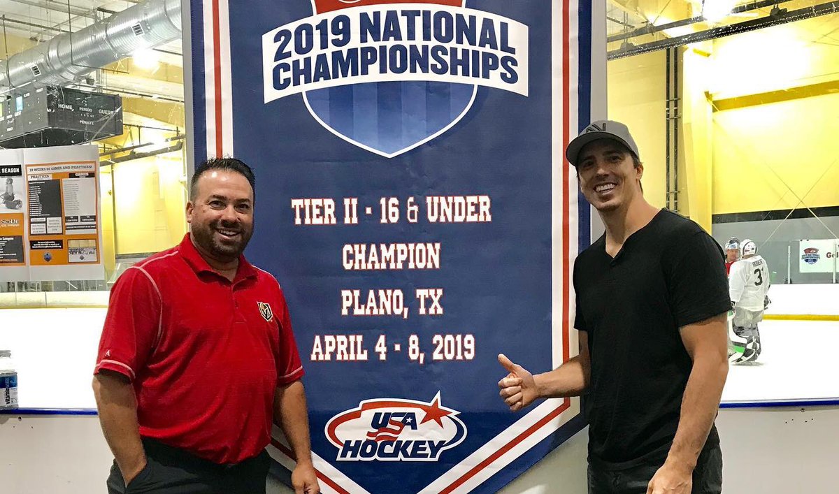 👀 who stopped into Sobe Ice Center to see the Banner!  🌸