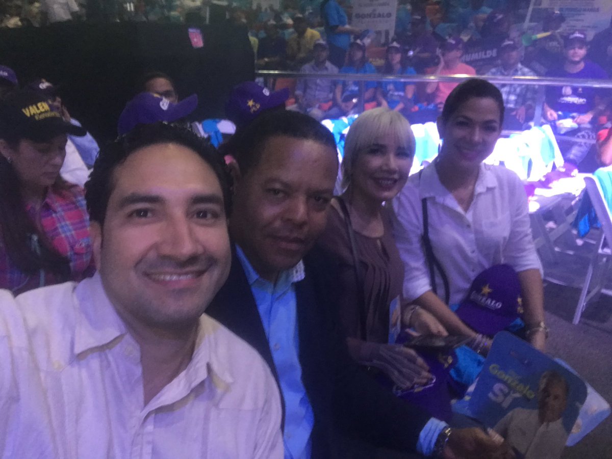 MolinaFi's tweet photo. No cabe duda que @Gonzalo2020SE @Gonzalo2020RD es la sangre de nueva, santiago se desbordó! https://t.co/r3s0huPlsS