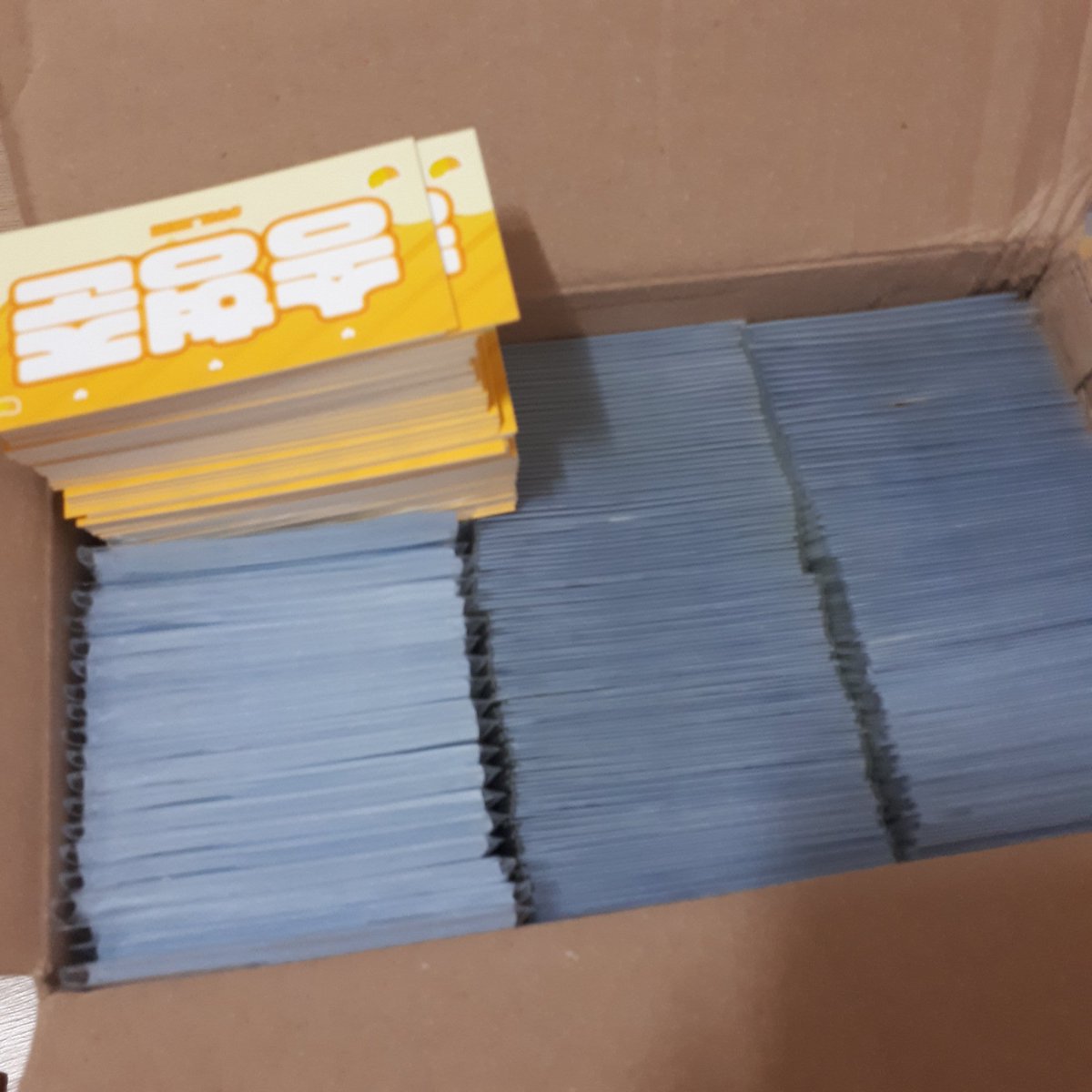 lemon_boy_S2's tweet photo. #RT 추첨 5분께 프리패스권을 드립니당

🎉 엑스원 쇼콘 나눔 공지 🎉

🍋8월 27일 쇼콘 당일
🍋장소,시간: 당일 공지
🍋수량: 약 200세트
🍋인증방법 : 송형준 또는 강민희 문자투표 or 공식인증 

💛모든 문의는 DM 주세요💛 https://t.co/6ZxI6NS9QM