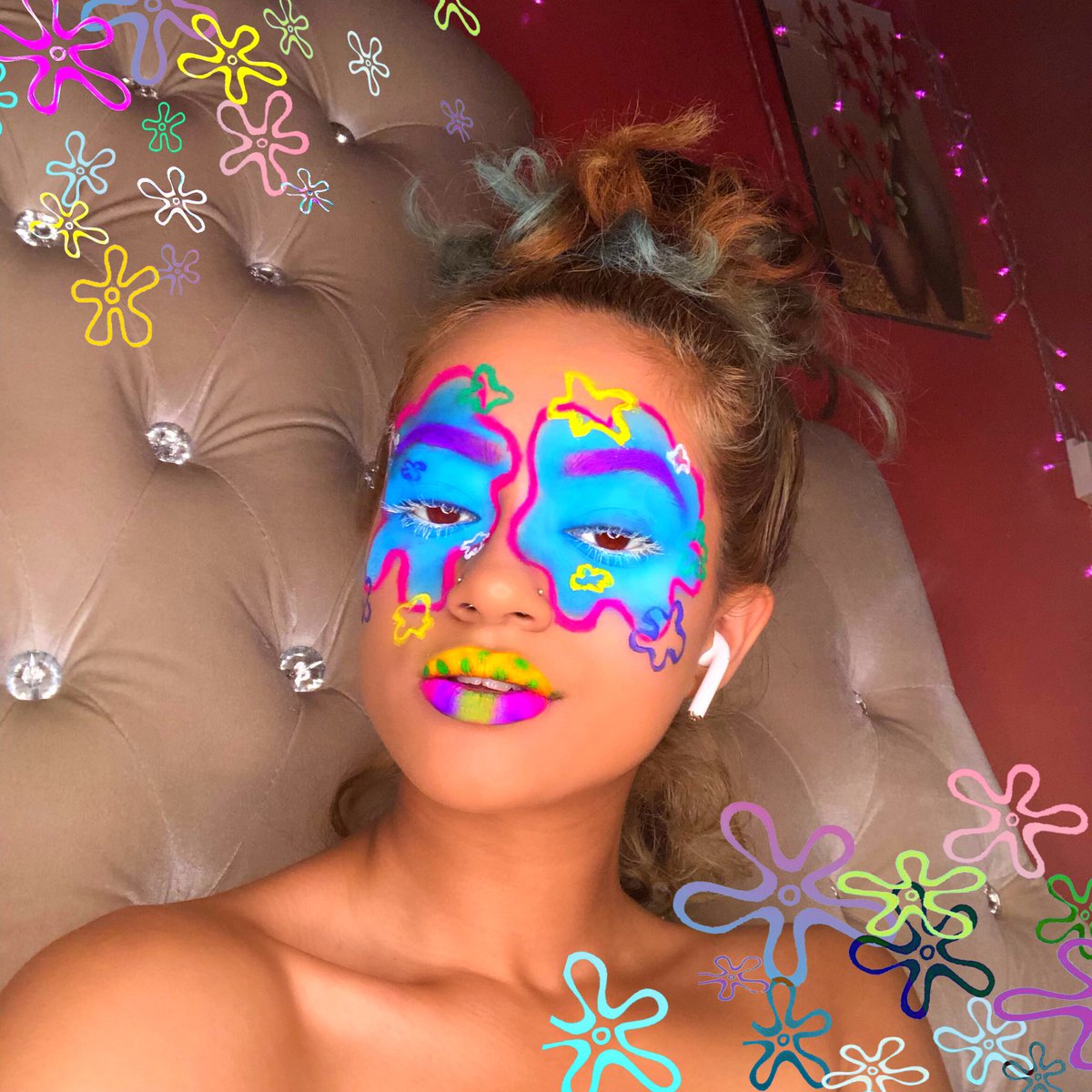 69datpanda's tweet photo. WHO LIVES IN A PINEAPPLE UNDER THE SEA?🧽🍍 

inspo @by.sulli on iG
https://t.co/FwIyD33H4d 

#makeup #makeuplook #rainbow #lgbt #flowers #trend #bodypaint #mua #prsearch #thelist #prlist #MakeLifeColorful #colors #spongebob #MakeupTwitter #makeupartist #art https://t.co/EHONr85oxj