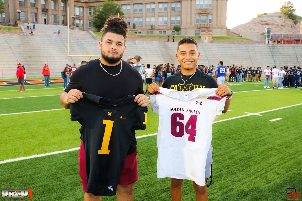 Prep1USA's tweet photo. #EPHSFB #ELPASOSTRONG
@915Showcase @Prep1USA
Photo Gallery โ๐ผ Now Up!
We loved the Jersey Swapping pics!
๐ธ by @rudy1338
https://t.co/cHRonhEAKB https://t.co/iqGbIXFxJm