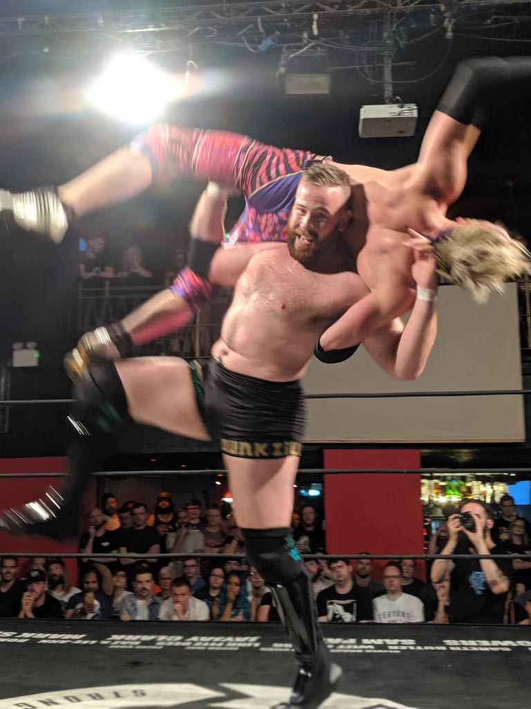 ThisIs_Progress's tweet image. Exceptional match here between #AussieOpen (@kylefletcherpro @DUNKZILLADavis) and #DnR (@SpikeTrivet1 @ChuckMambo)
 #Chapter94